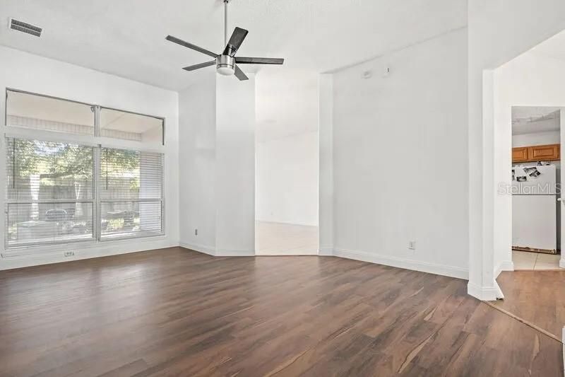For Sale: $499,000 (3 beds, 2 baths, 2100 Square Feet)