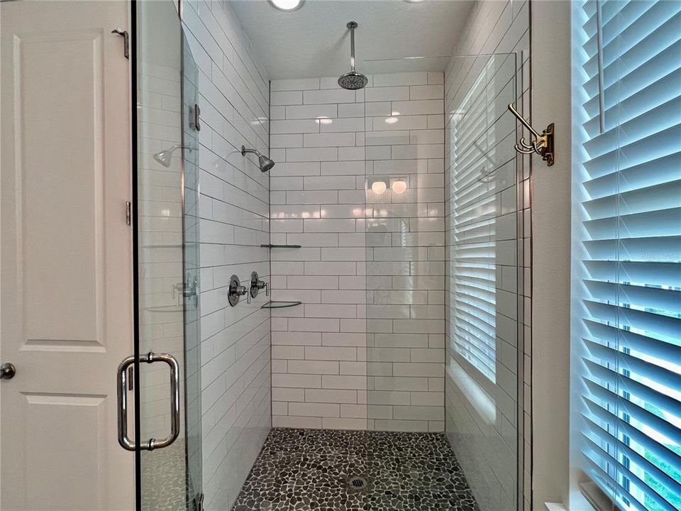 En Renta: $5,500 (4 camas, 3 baños, 2497 Pies cuadrados)