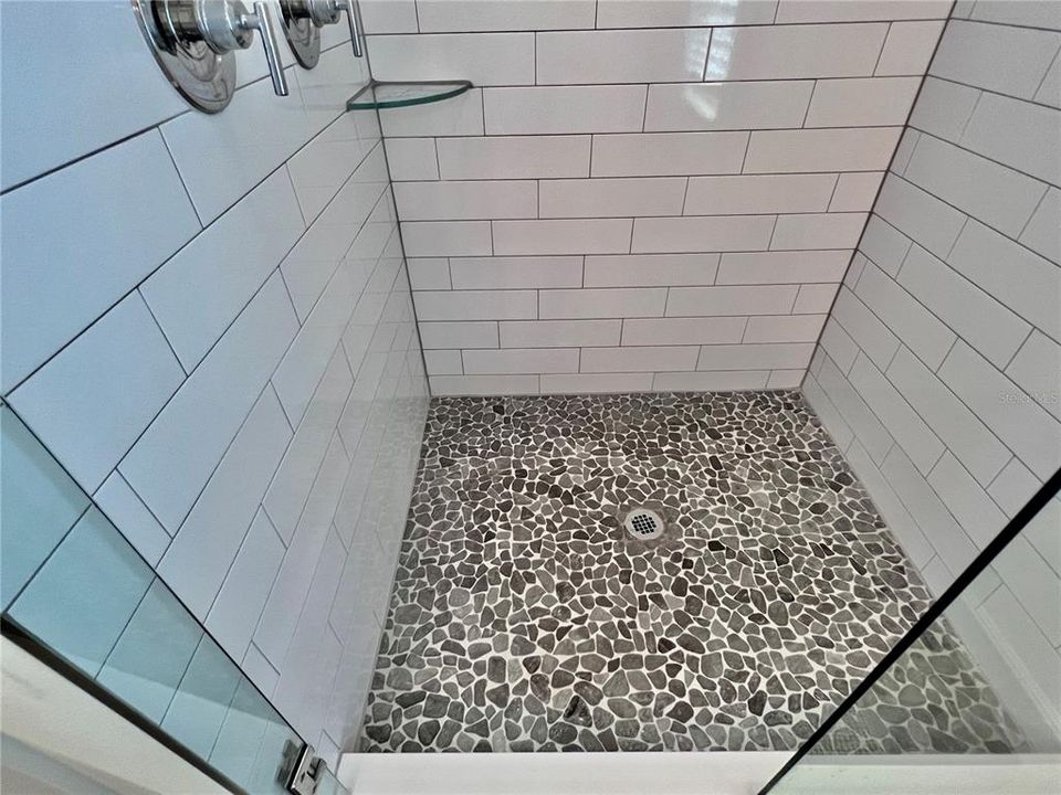 En Renta: $5,500 (4 camas, 3 baños, 2497 Pies cuadrados)