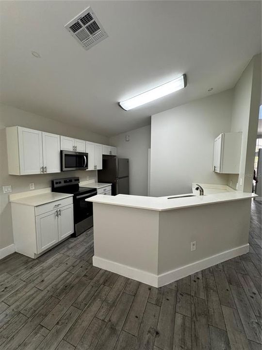 For Rent: $3,100 (3 beds, 2 baths, 1668 Square Feet)