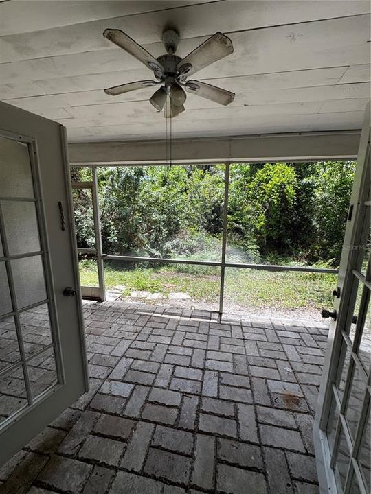 For Rent: $3,100 (3 beds, 2 baths, 1668 Square Feet)