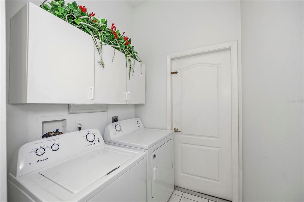 En Venta: $325,000 (3 camas, 2 baños, 2409 Pies cuadrados)