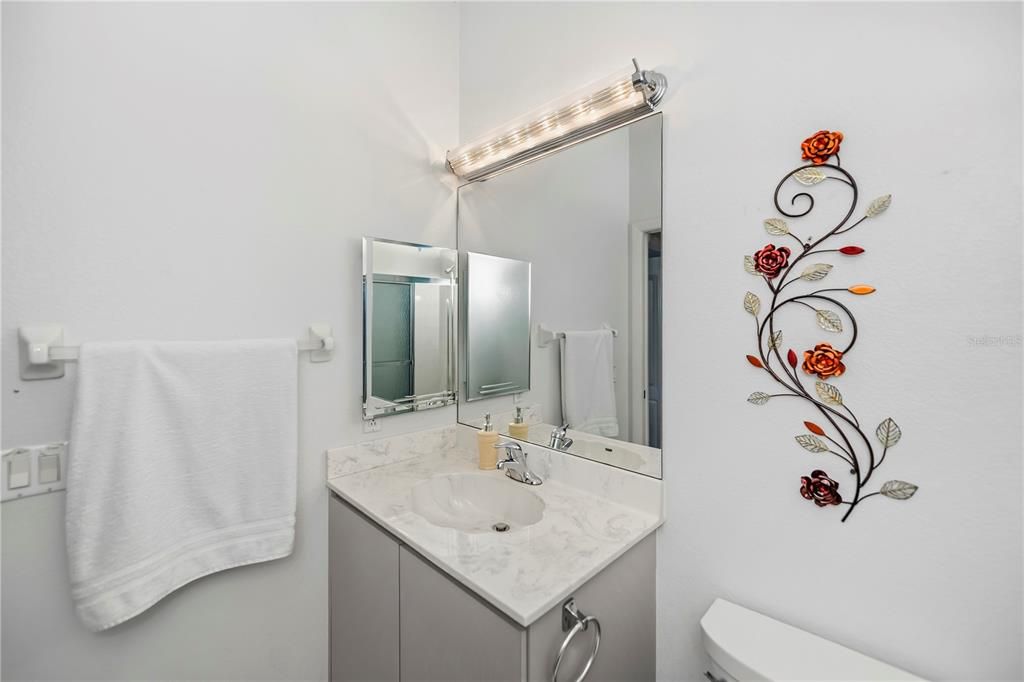 En Venta: $325,000 (3 camas, 2 baños, 2409 Pies cuadrados)