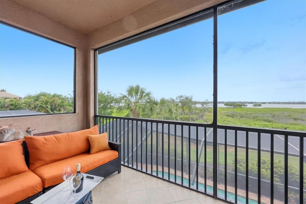For Sale: $1,095,000 (3 beds, 3 baths, 3565 Square Feet)