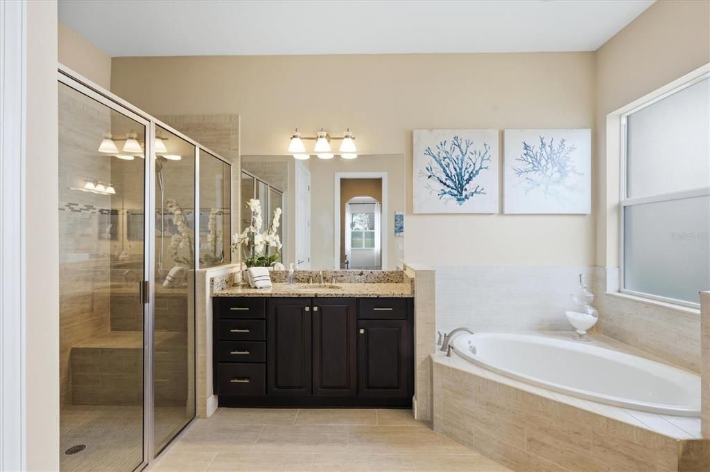 For Sale: $1,095,000 (3 beds, 3 baths, 3565 Square Feet)