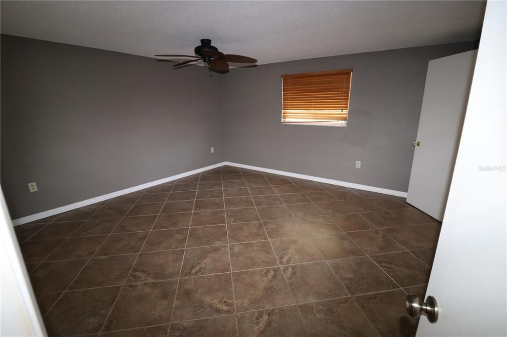 For Rent: $2,400 (3 beds, 2 baths, 1633 Square Feet)