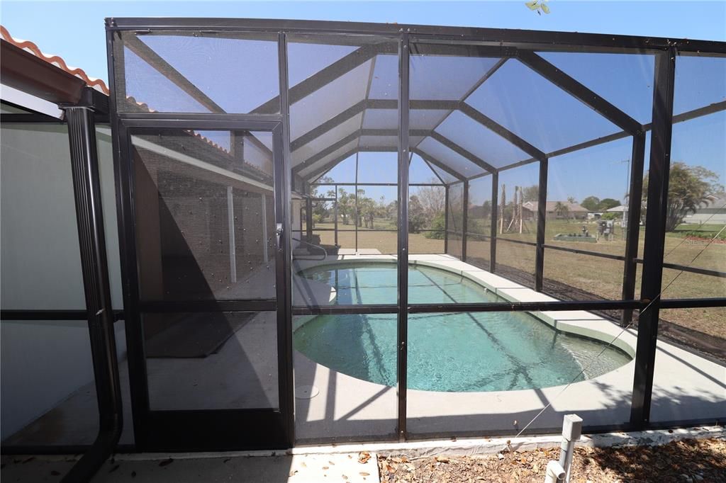 For Rent: $2,400 (3 beds, 2 baths, 1633 Square Feet)