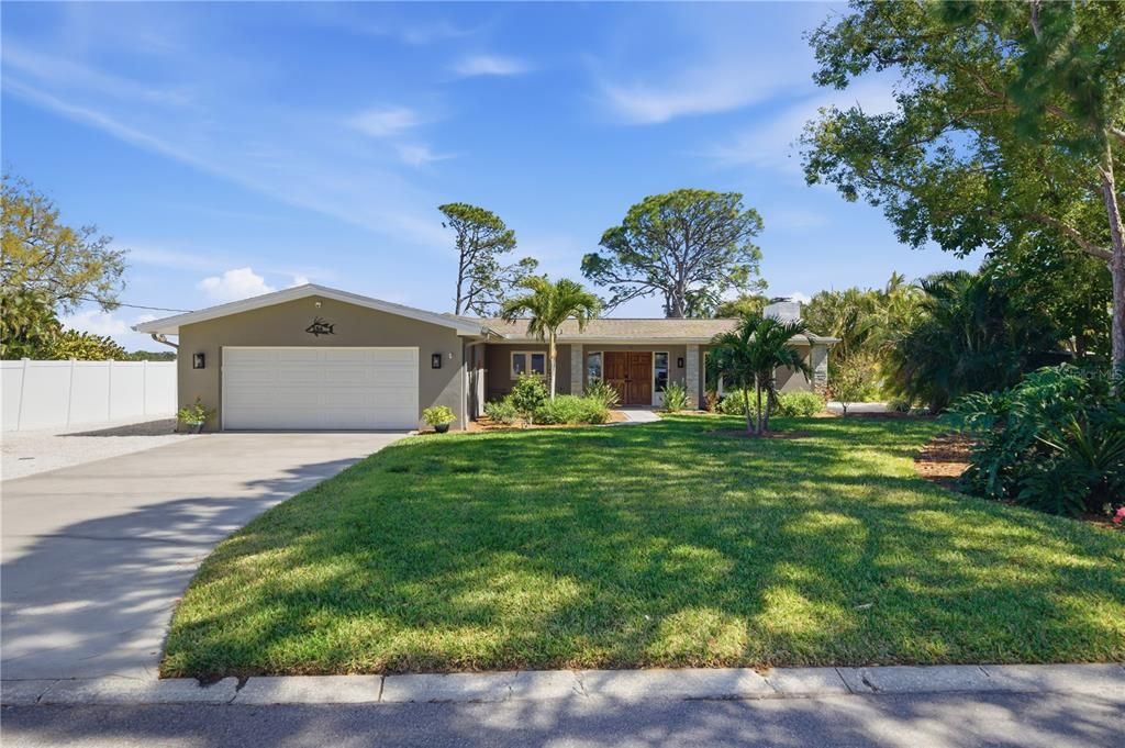 Recently Sold: $1,375,250 (3 beds, 2 baths, 2631 Square Feet)