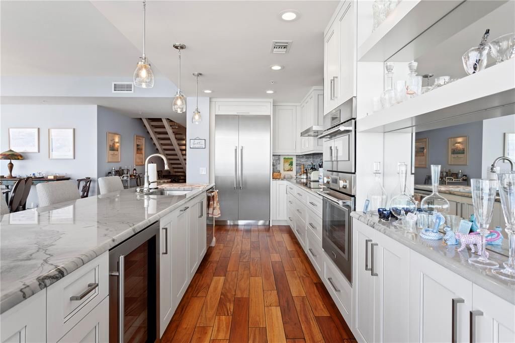 For Sale: $2,500,000 (2 beds, 2 baths, 1996 Square Feet)