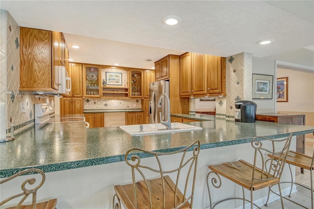 For Sale: $637,400 (4 beds, 2 baths, 2672 Square Feet)