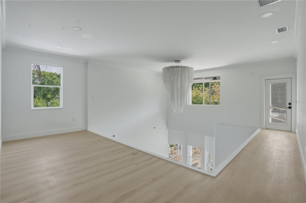 На продажу: $1,999,999 (4 спален, 4 ванн, 3556 Квадратных фут)