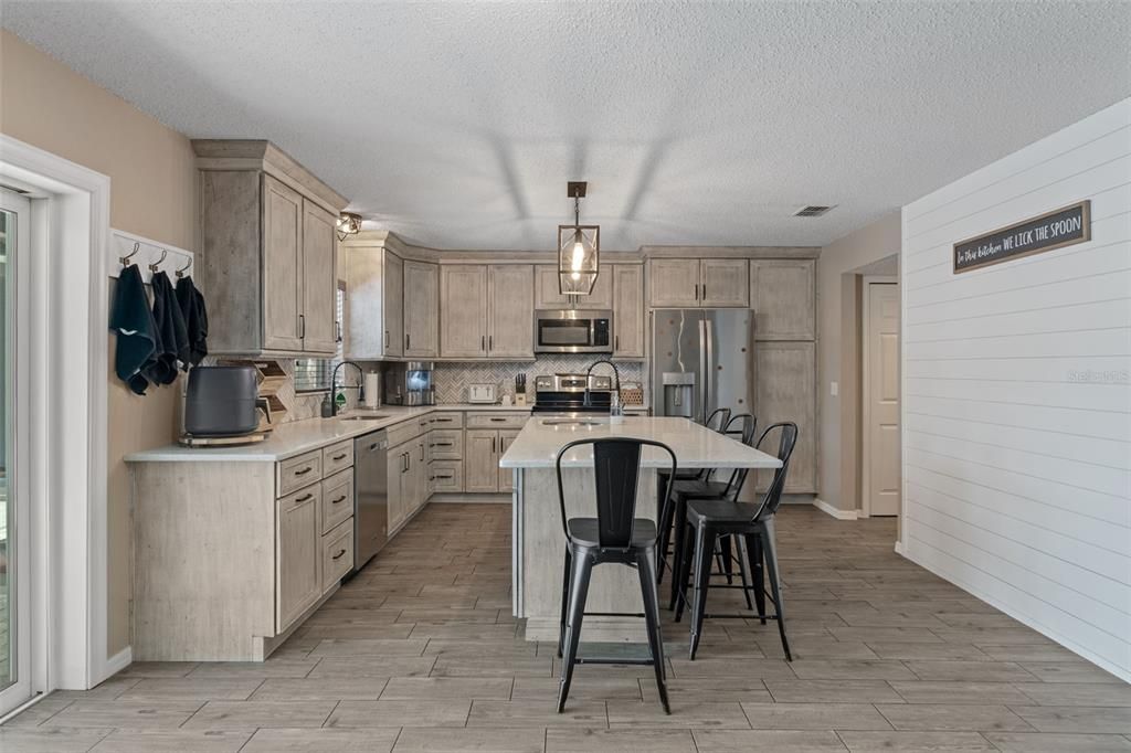 For Sale: $444,900 (4 beds, 3 baths, 3035 Square Feet)