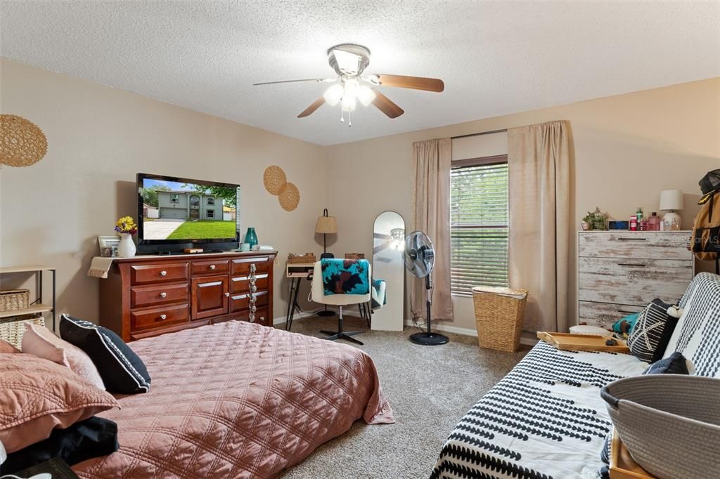 For Sale: $444,900 (4 beds, 3 baths, 3035 Square Feet)