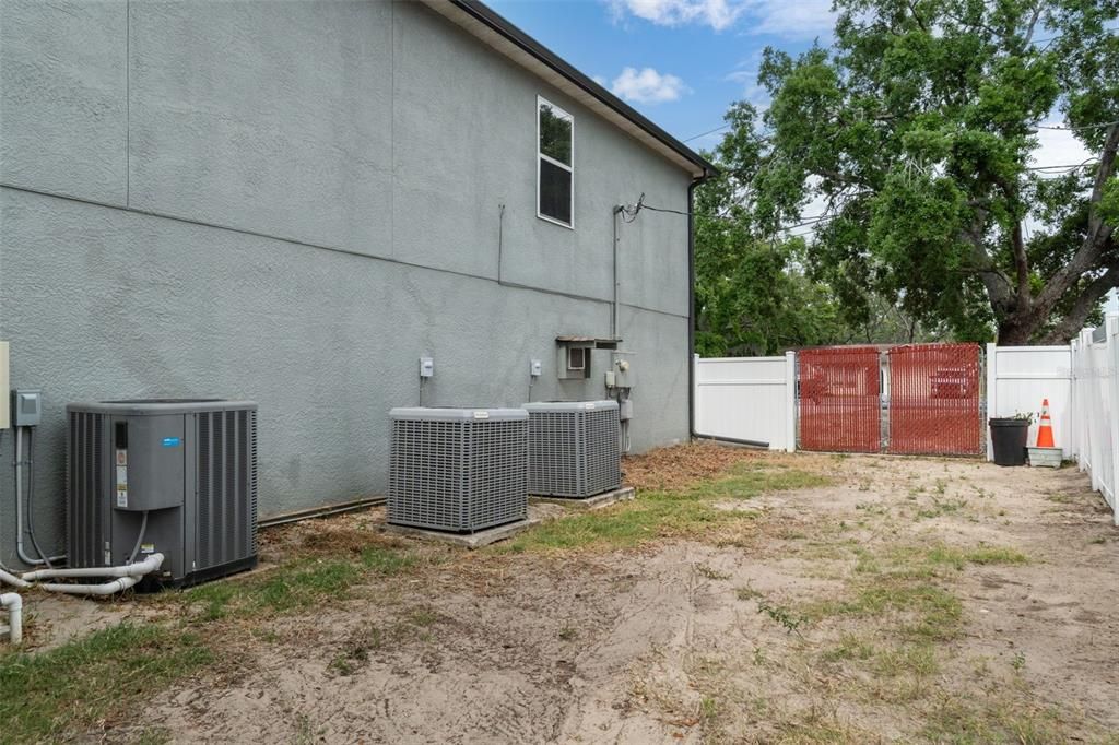 For Sale: $444,900 (4 beds, 3 baths, 3035 Square Feet)