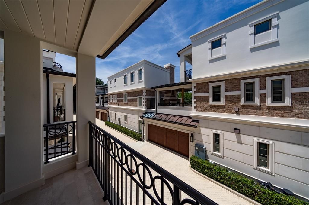 For Sale: $4,295,000 (3 beds, 3 baths, 4231 Square Feet)