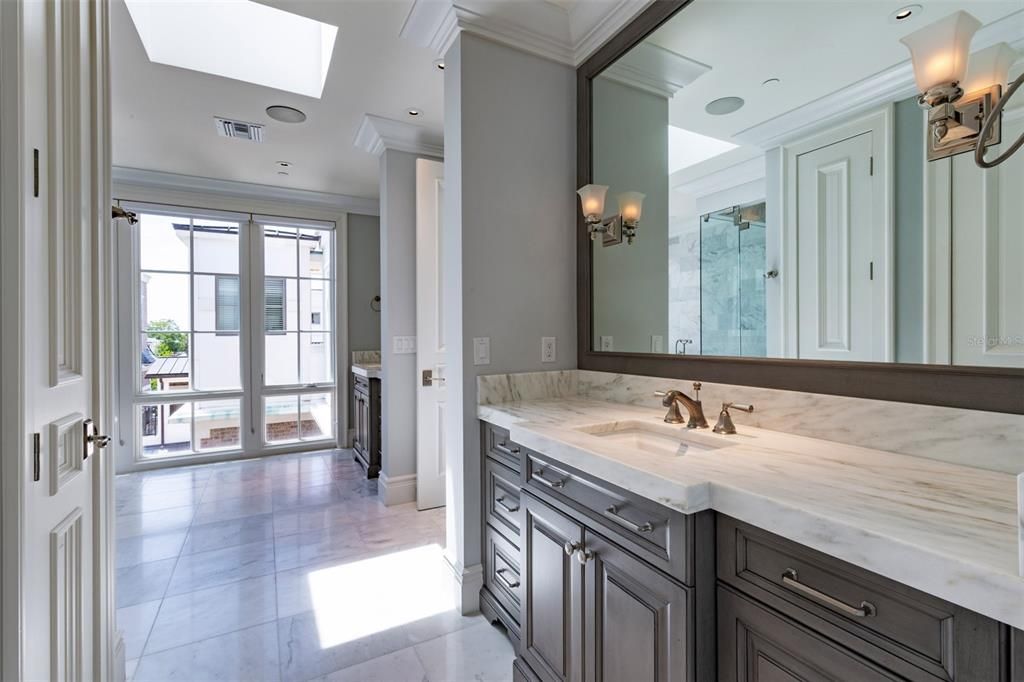 For Sale: $4,295,000 (3 beds, 3 baths, 4231 Square Feet)