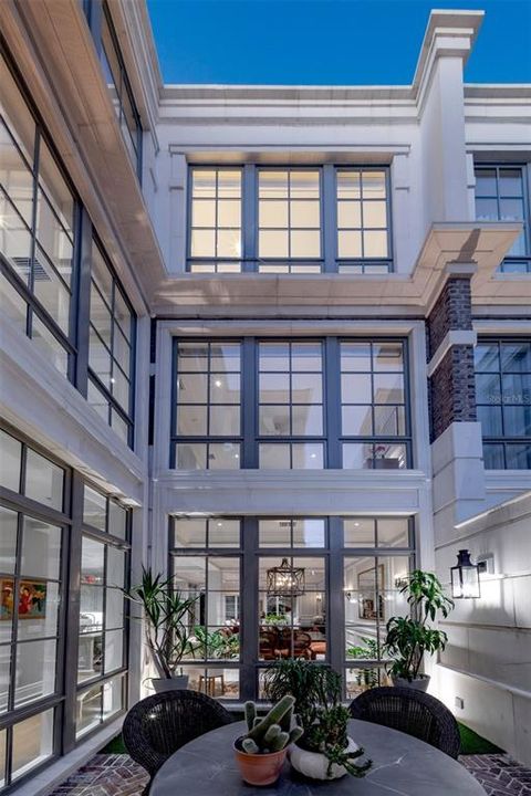 For Sale: $4,295,000 (3 beds, 3 baths, 4231 Square Feet)
