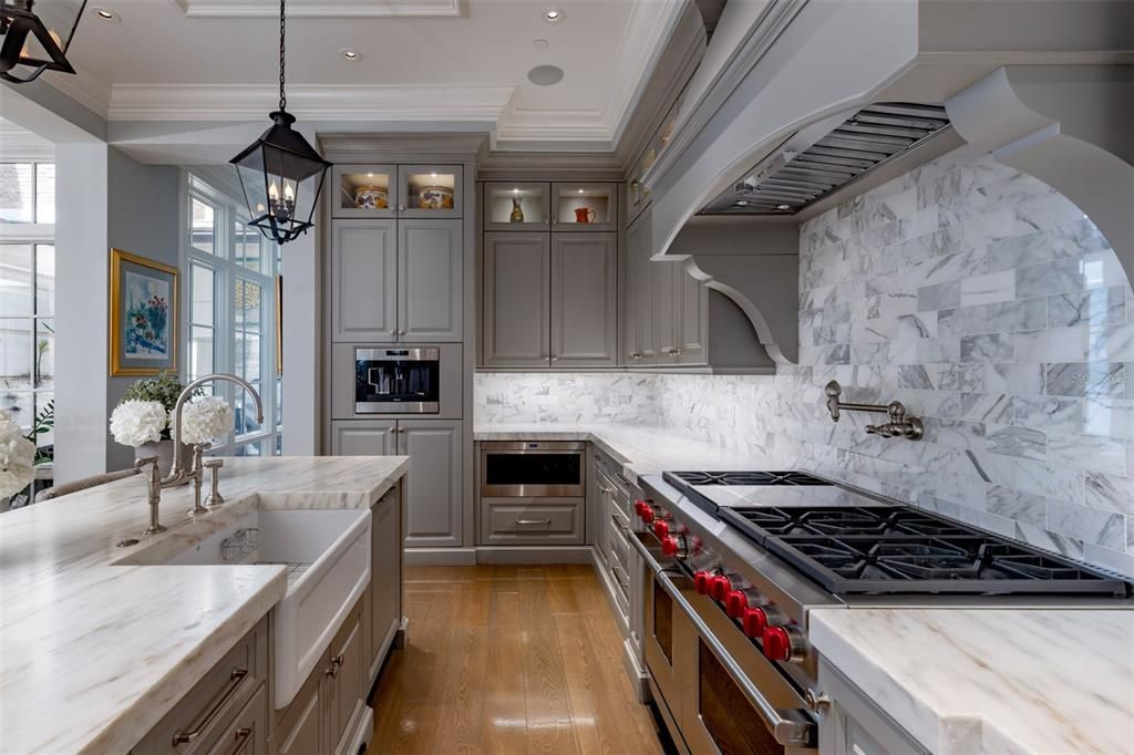 For Sale: $4,295,000 (3 beds, 3 baths, 4231 Square Feet)