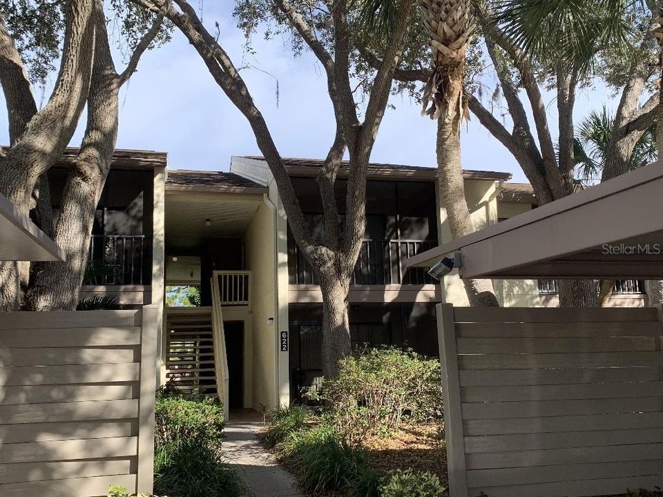 For Rent: $1,800 (2 beds, 2 baths, 888 Square Feet)