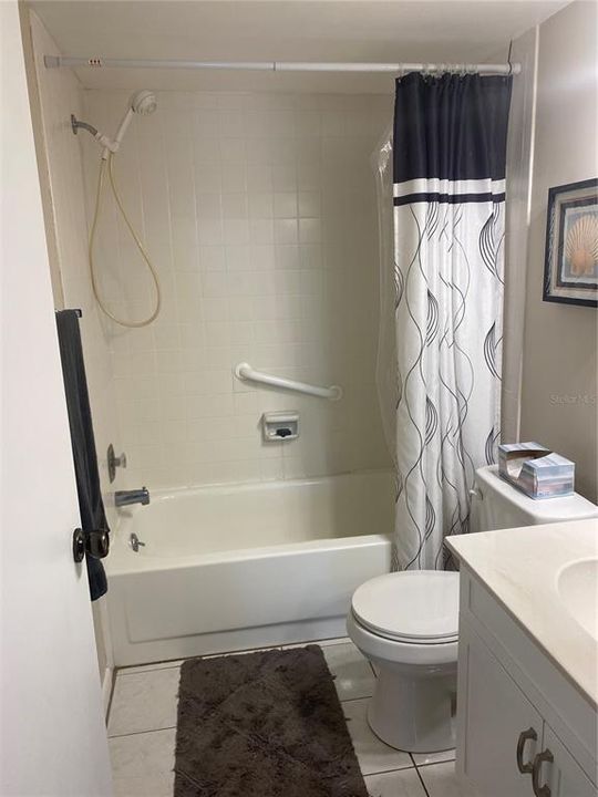 For Rent: $1,800 (2 beds, 2 baths, 888 Square Feet)