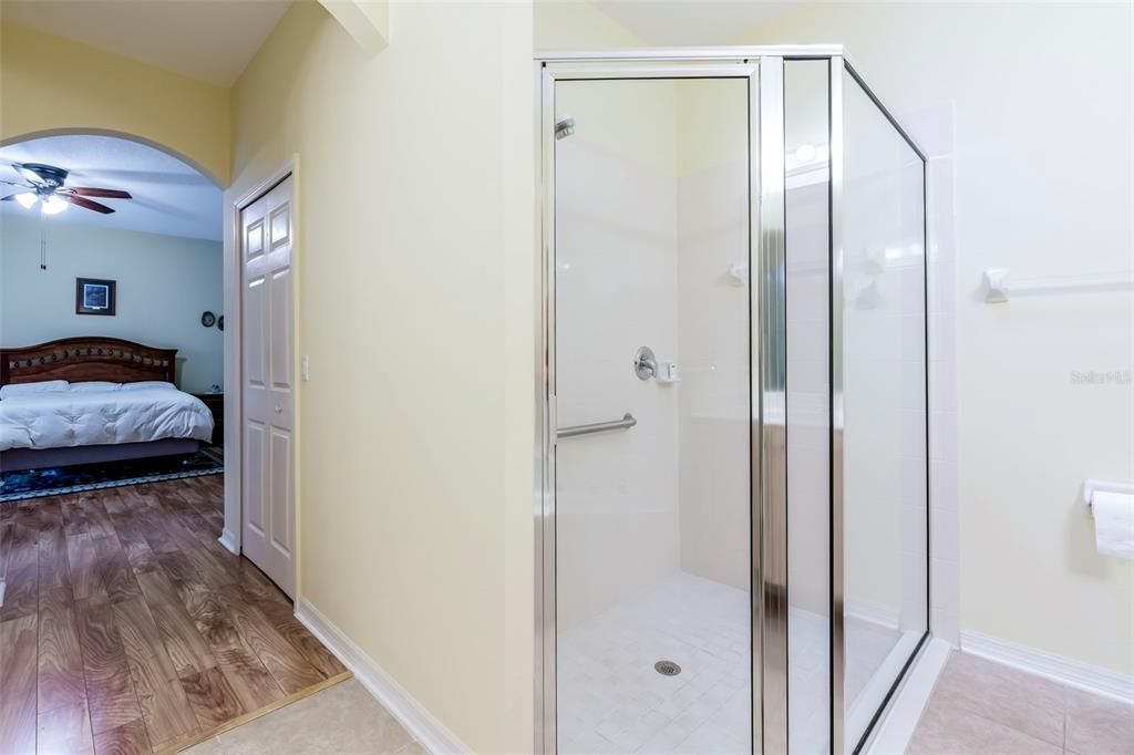 For Sale: $335,000 (2 beds, 2 baths, 1544 Square Feet)