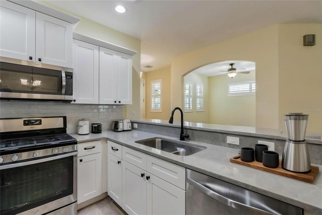 For Sale: $335,000 (2 beds, 2 baths, 1544 Square Feet)