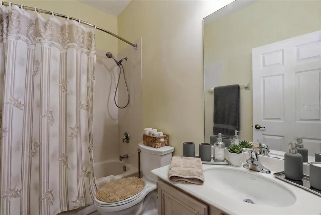 For Sale: $335,000 (2 beds, 2 baths, 1544 Square Feet)