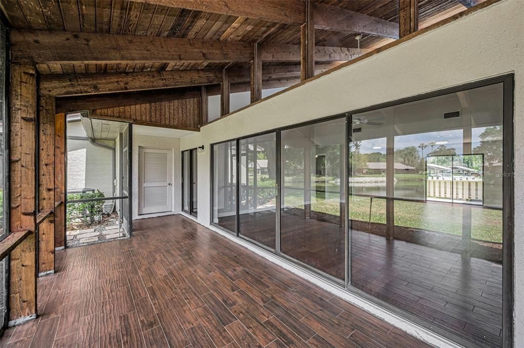 Activo con contrato: $350,000 (3 camas, 2 baños, 1445 Pies cuadrados)