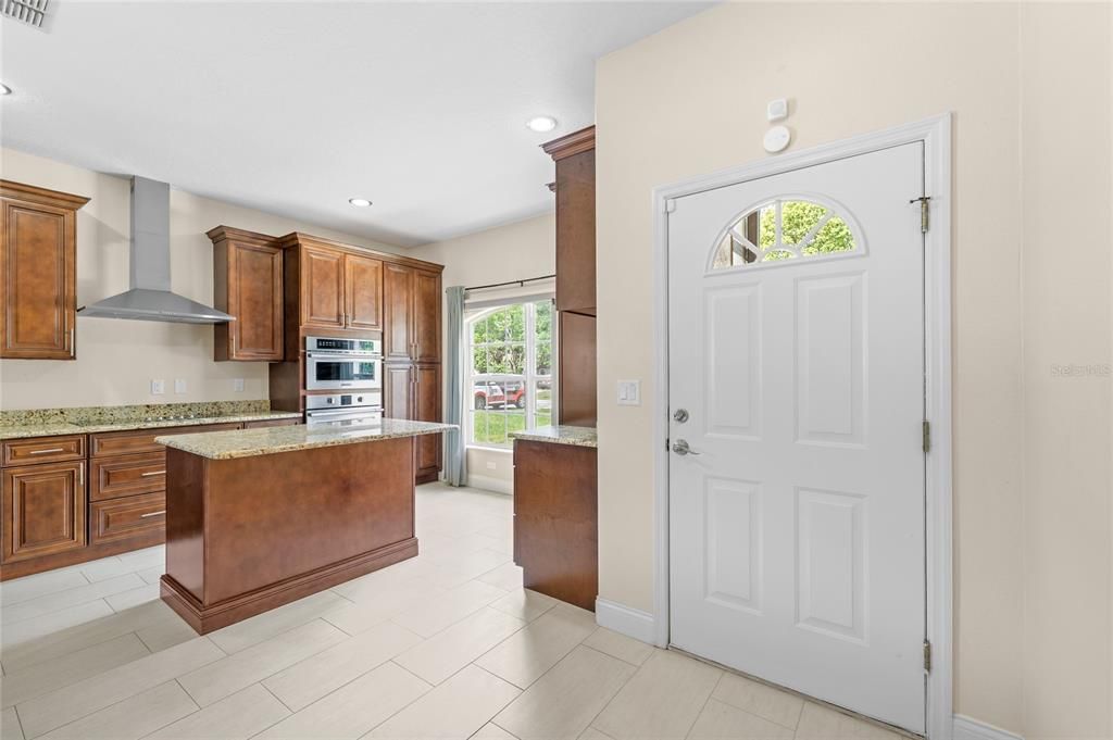 For Sale: $700,000 (4 beds, 2 baths, 2215 Square Feet)