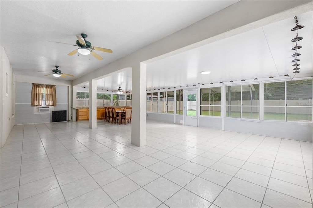 For Sale: $700,000 (4 beds, 2 baths, 2215 Square Feet)