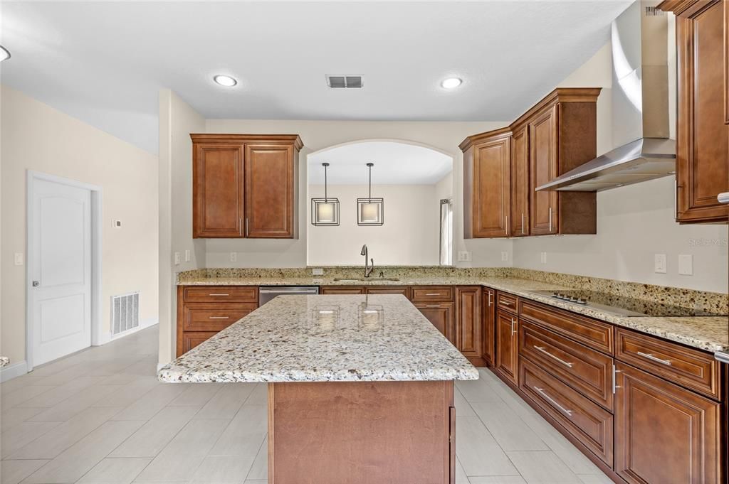 For Sale: $700,000 (4 beds, 2 baths, 2215 Square Feet)