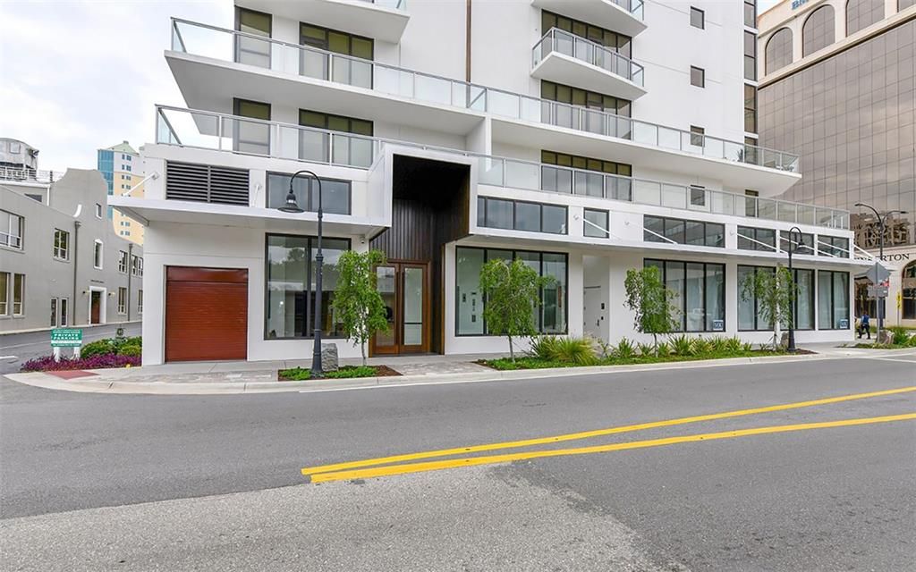 For Sale: $1,595,000 (3 beds, 3 baths, 2291 Square Feet)