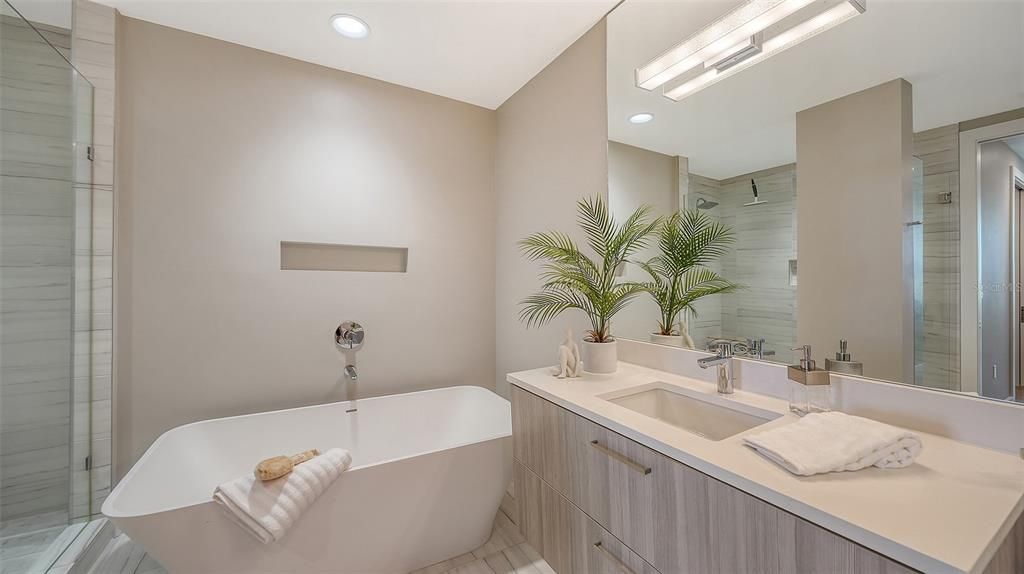 For Sale: $1,595,000 (3 beds, 3 baths, 2291 Square Feet)