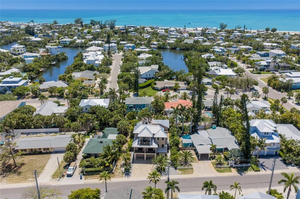For Sale: $4,495,000 (4 beds, 4 baths, 2602 Square Feet)