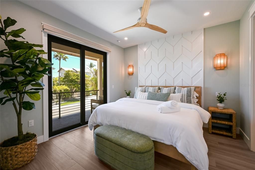 For Sale: $4,495,000 (4 beds, 4 baths, 2602 Square Feet)