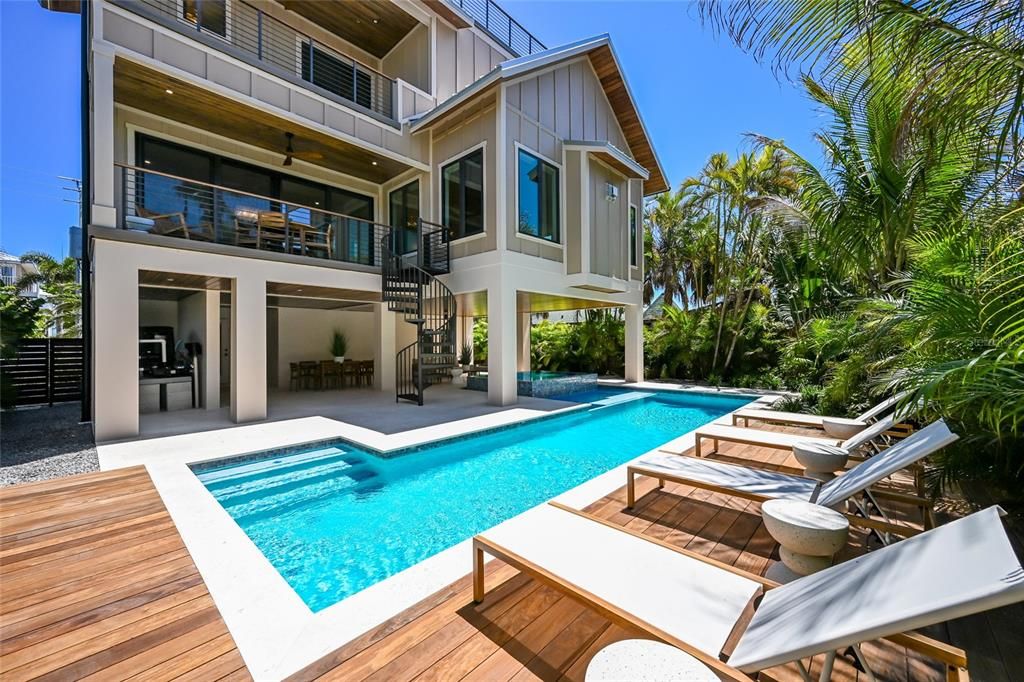 For Sale: $4,495,000 (4 beds, 4 baths, 2602 Square Feet)