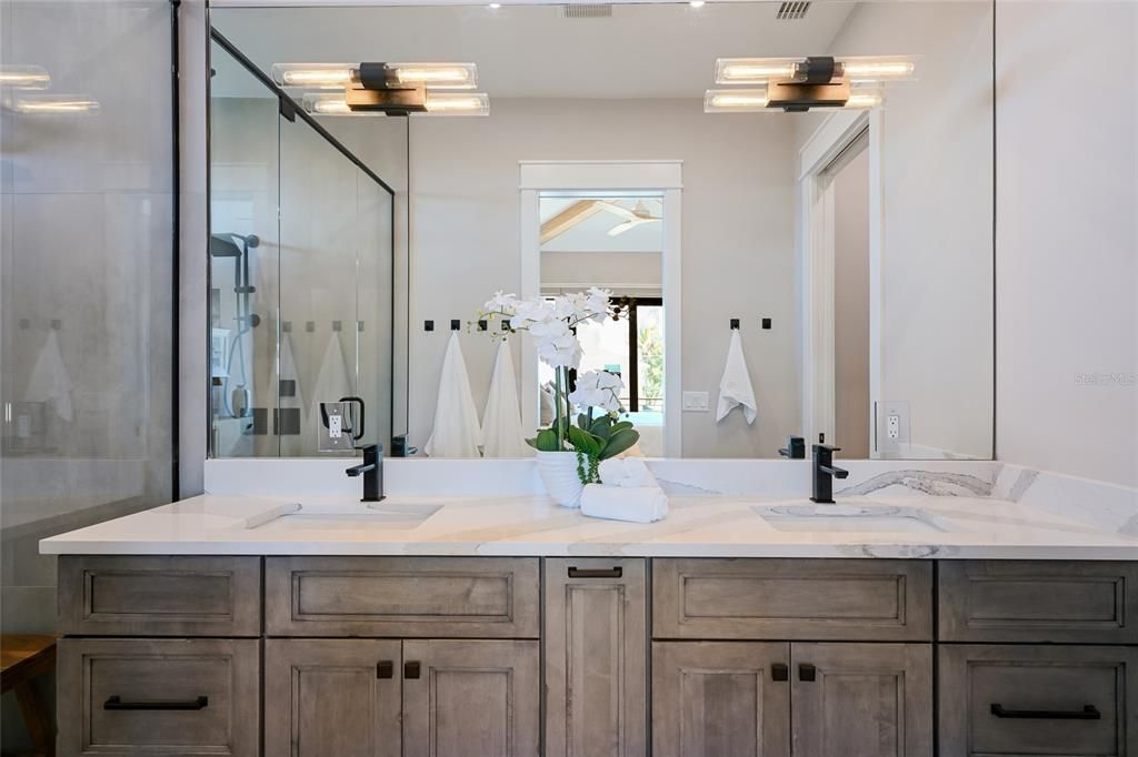 For Sale: $4,495,000 (4 beds, 4 baths, 2602 Square Feet)