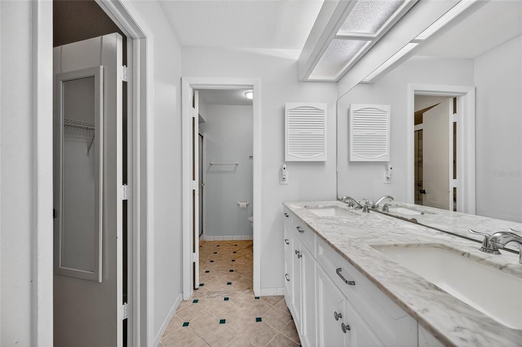 For Rent: $1,950 (3 beds, 2 baths, 1320 Square Feet)