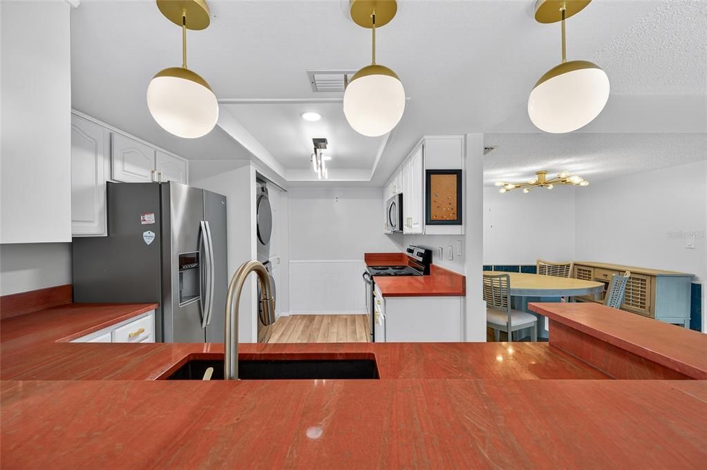 For Rent: $1,950 (3 beds, 2 baths, 1320 Square Feet)