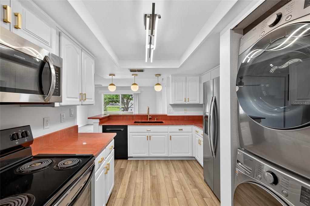 For Rent: $1,950 (3 beds, 2 baths, 1320 Square Feet)