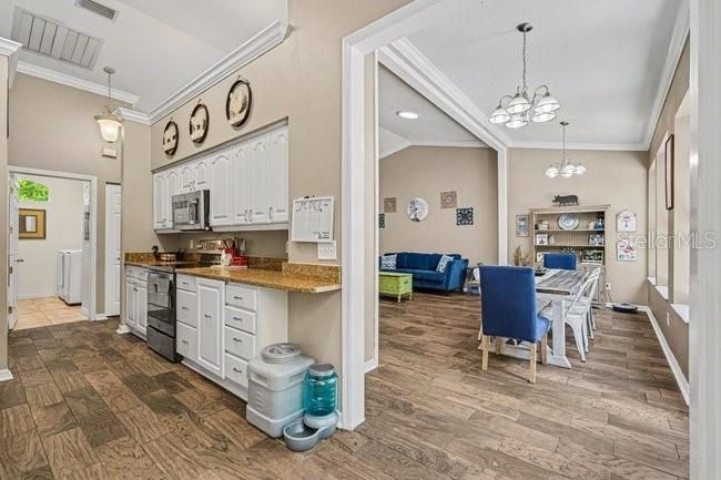 На продажу: $649,000 (5 спален, 3 ванн, 2436 Квадратных фут)