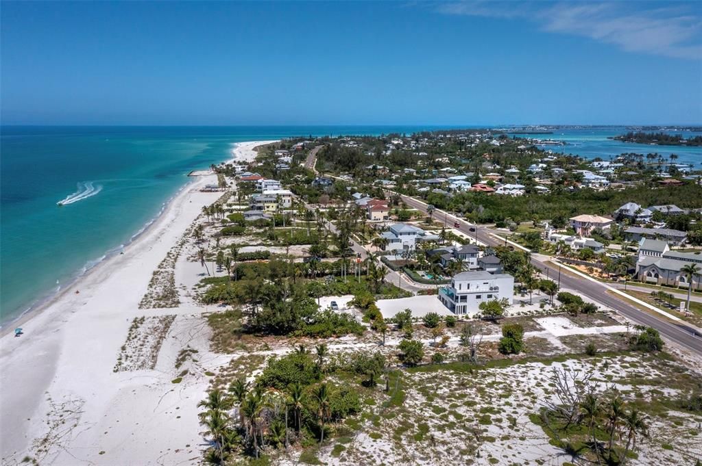 待售: $6,495,000 (0.88 acres)