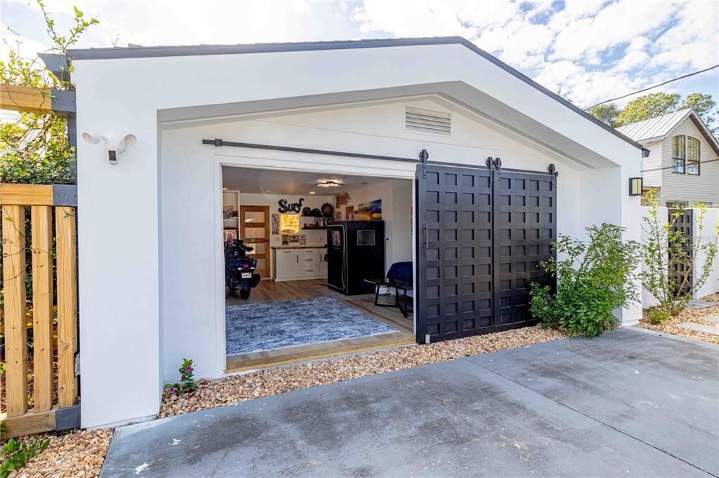 For Sale: $995,000 (3 beds, 3 baths, 2286 Square Feet)
