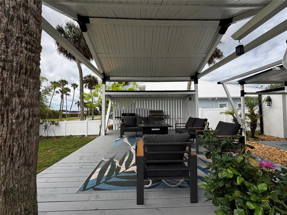 For Sale: $995,000 (3 beds, 3 baths, 2286 Square Feet)