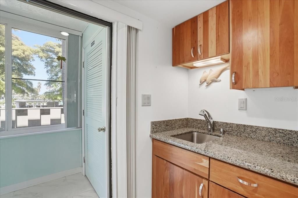 For Sale: $549,000 (2 beds, 2 baths, 1258 Square Feet)
