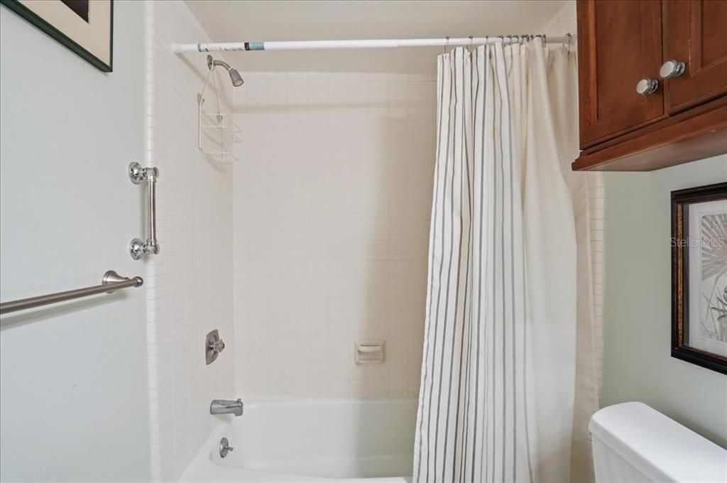 For Sale: $549,000 (2 beds, 2 baths, 1258 Square Feet)