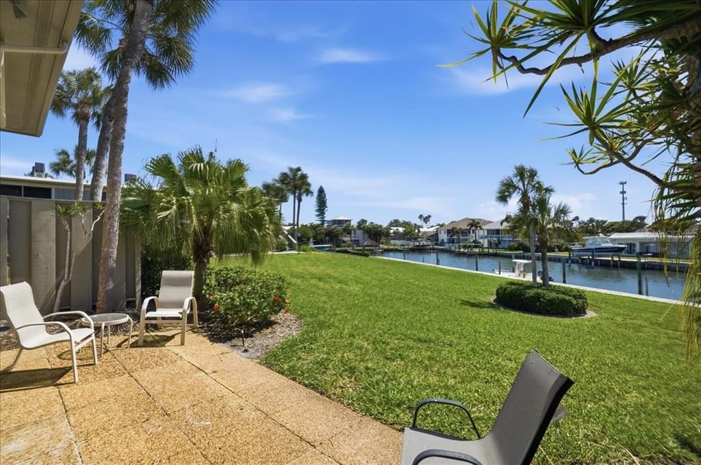 For Sale: $549,000 (2 beds, 2 baths, 1258 Square Feet)