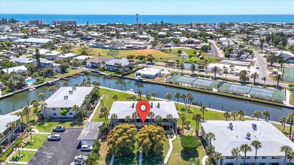 For Sale: $549,000 (2 beds, 2 baths, 1258 Square Feet)