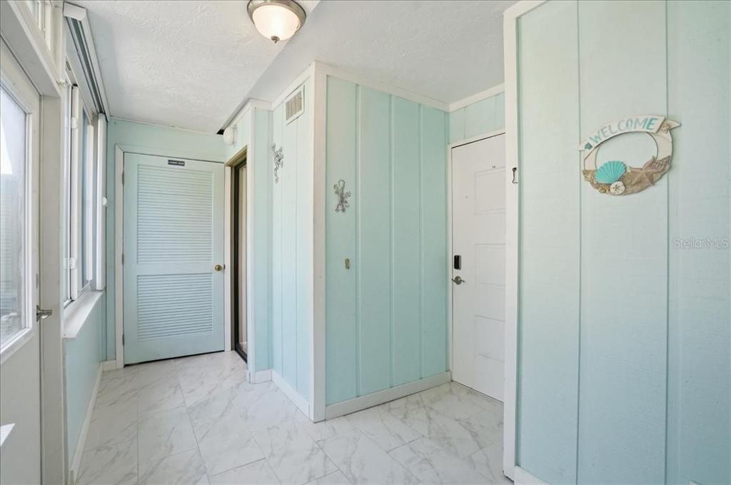 For Sale: $549,000 (2 beds, 2 baths, 1258 Square Feet)