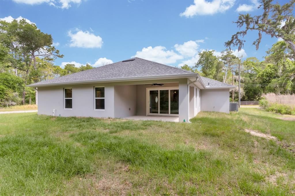 En Venta: $337,000 (4 camas, 2 baños, 1884 Pies cuadrados)
